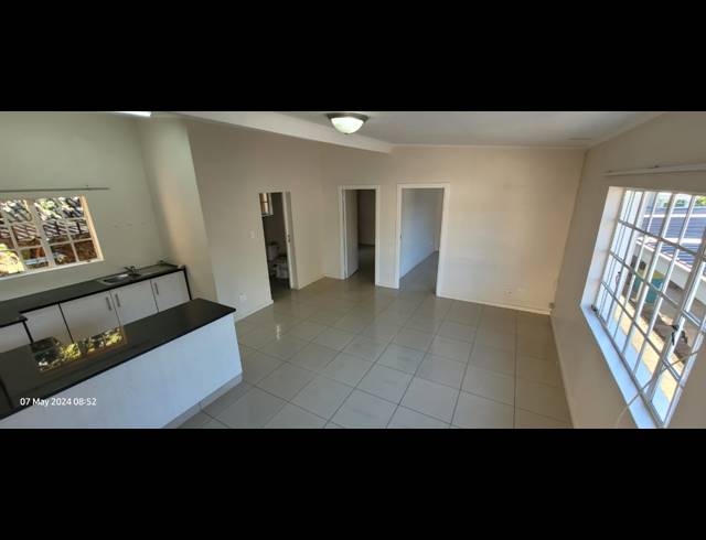 2 BEDROOM APARTMENT TO LET IN PRESTBURY